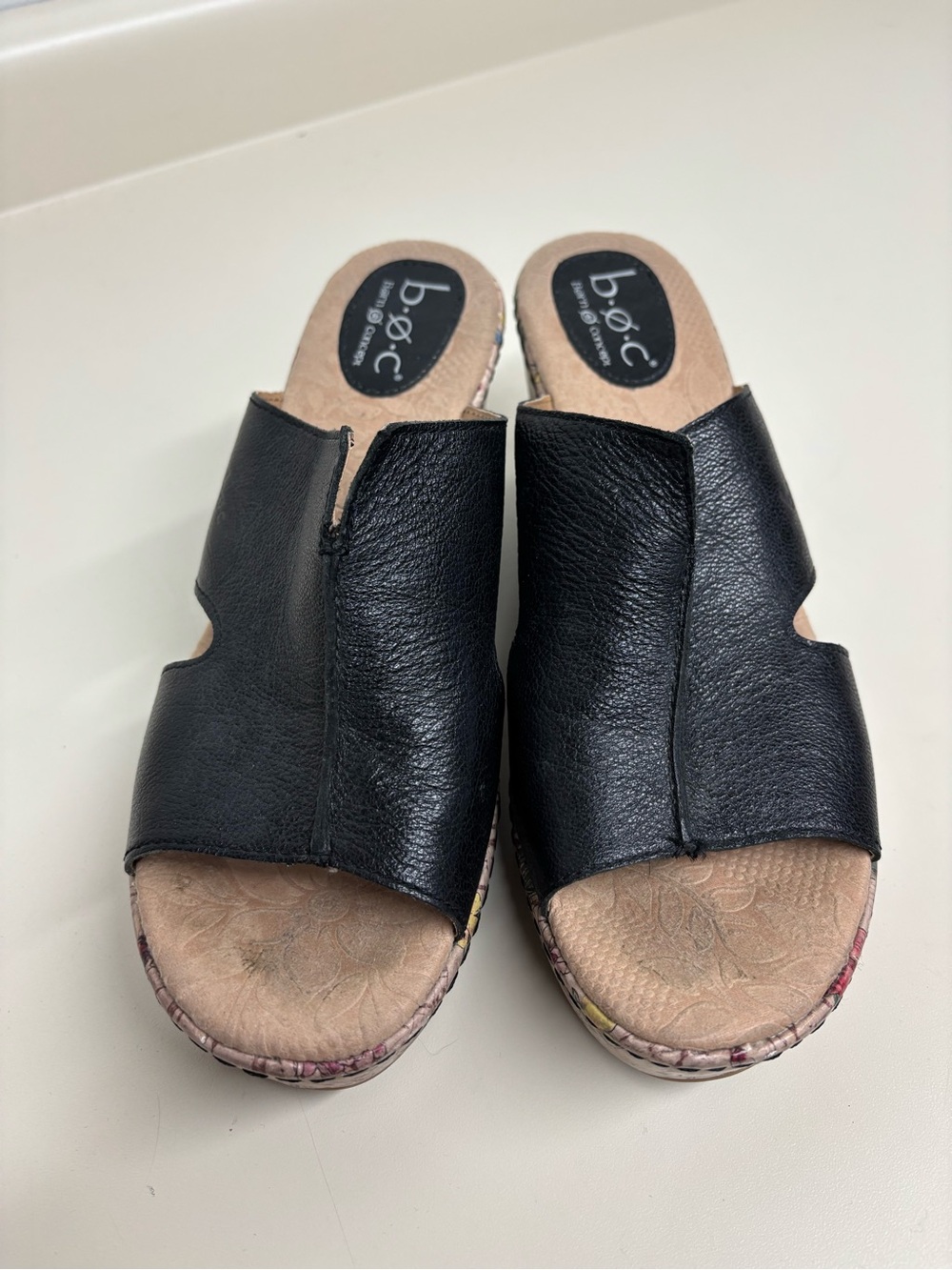 b.o.c. Black Leather platform wedge Sandals for Women size 9